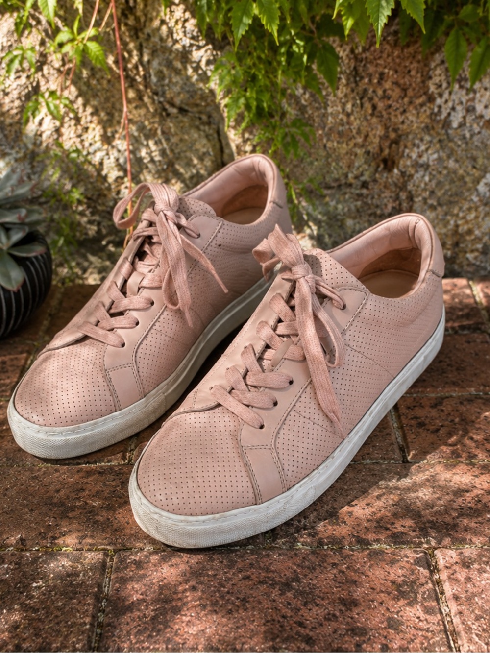 GREATS BROOKLYN Perforated Blush Pink Lace Up Casual Sneakers, 8/38 runs small